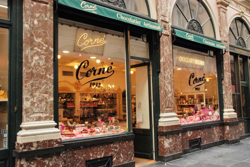 chocolaterie-EVENOS-min_chocolate_chocolaterie_shop_luxury_chic_gallery_brussels_belgium-558146